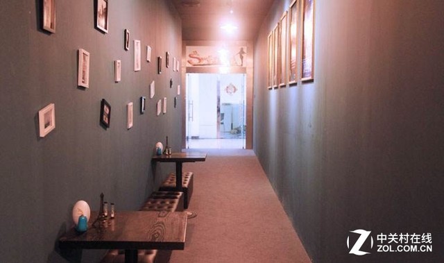 帶對(duì)講機(jī)去玩密室逃脫 信號(hào)不好也正常