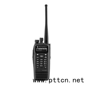 警察使用對講機(jī) 警察使用對講機(jī)