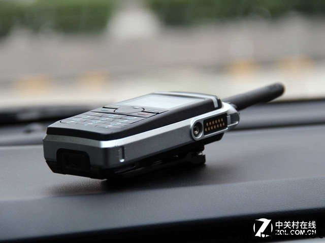 外出攜帶很重要 戶外如何使用對(duì)講機(jī)最便攜