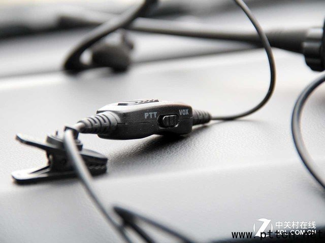 戶外通聯(lián)利器 如何方便高效使用對(duì)講機(jī)