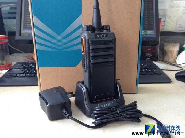 聲音清晰洪亮 海能達(dá)TD-520數(shù)字對(duì)講機(jī)