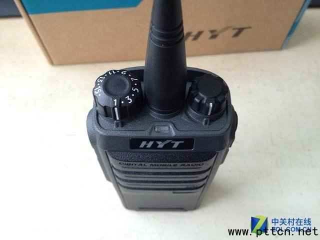 聲音清晰洪亮 海能達(dá)TD-520數(shù)字對(duì)講機(jī)