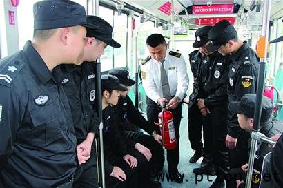 u22lϱ Sy(du)vC(j)(D)