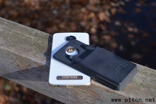 Moto Z̫^(qing) ֙C(j)ַ׃܌vC(j)