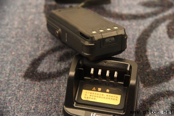 北峰DMR BF-TD511數(shù)字對(duì)講機(jī)