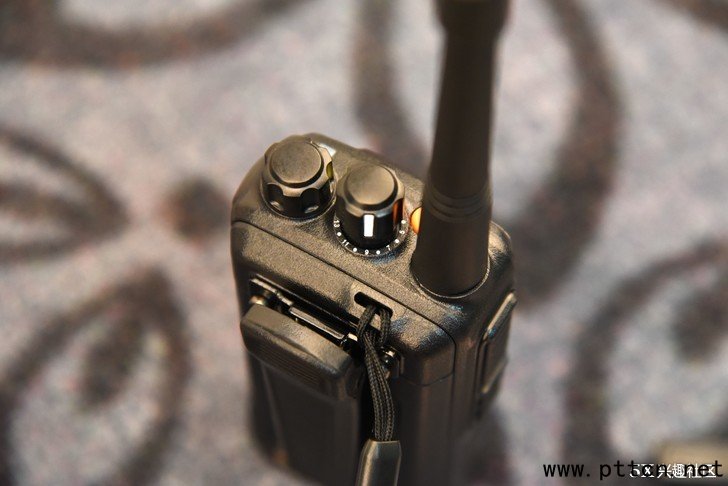 北峰DMR BF-TD511數(shù)字對(duì)講機(jī)