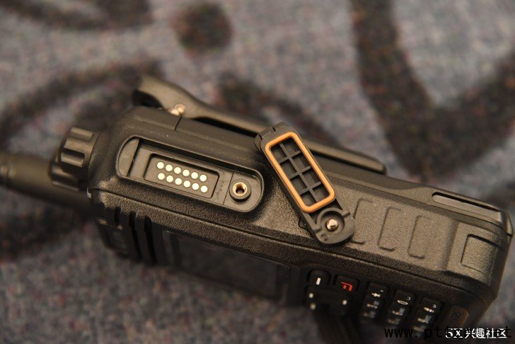 北峰DMR BF-TD511數(shù)字對(duì)講機(jī)